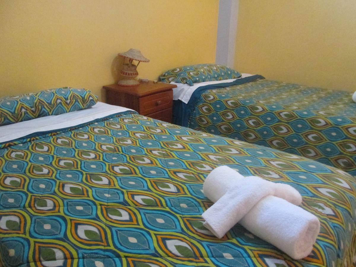 Hostal Leon Dormido Puerto Baquerizo Moreno Esterno foto
