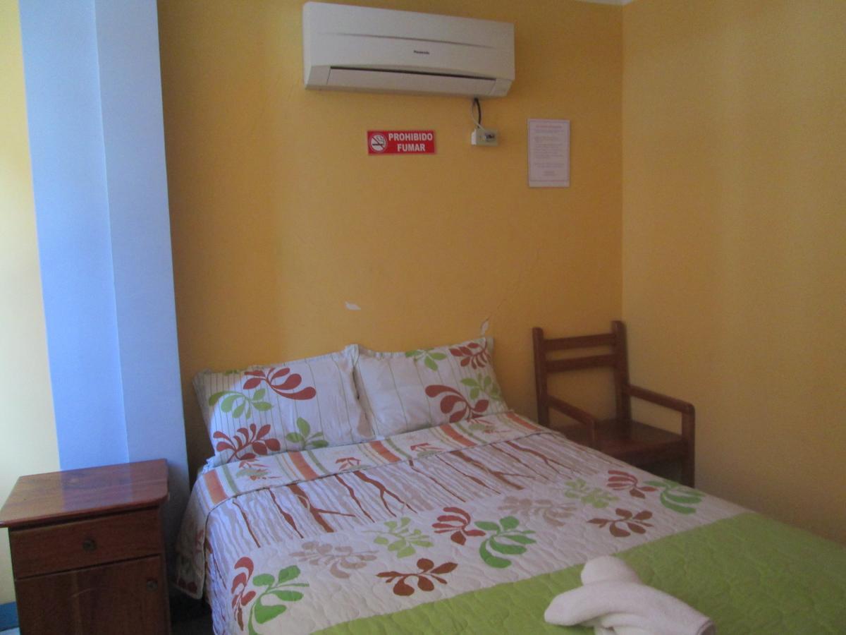 Hostal Leon Dormido Puerto Baquerizo Moreno Esterno foto